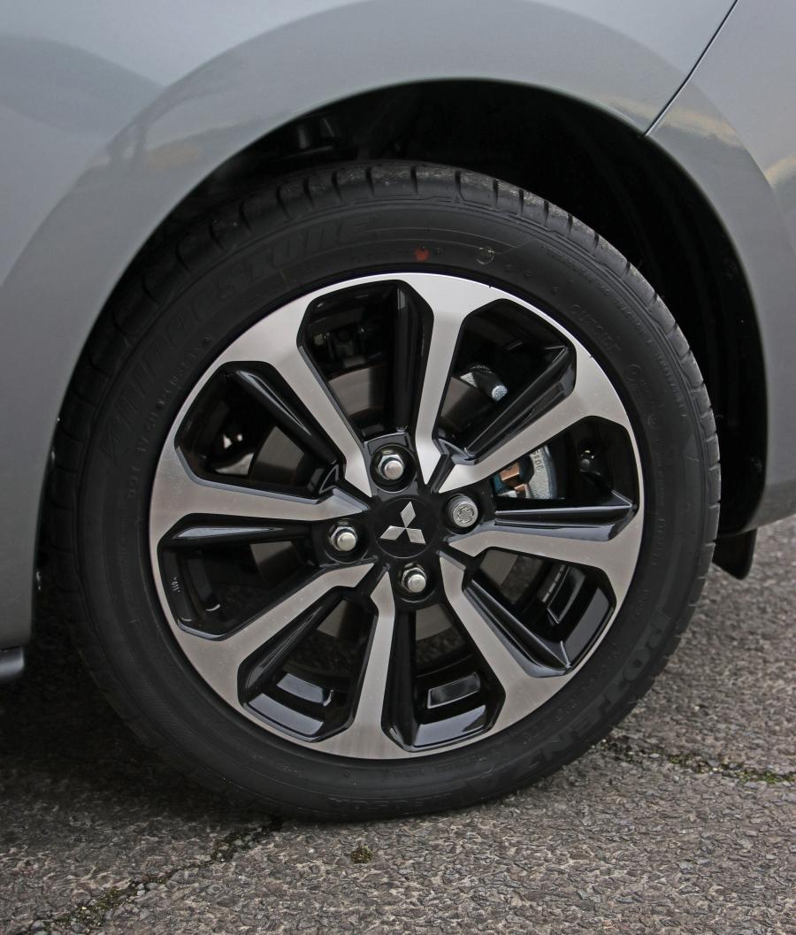 Колеса Mitsubishi Mirage 2020 года  (UK) (фото 2 из 10)